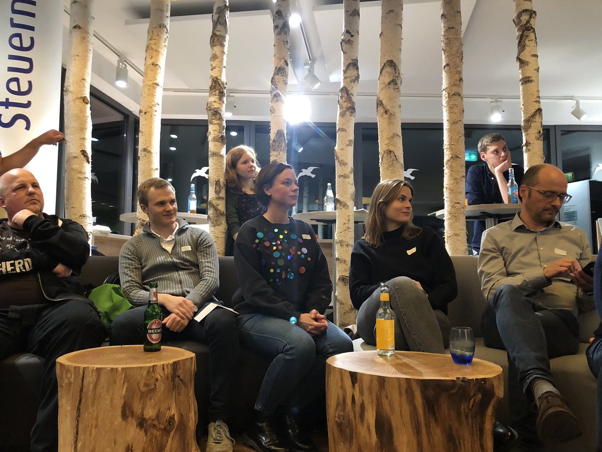 Usability Testessen (@testessen) on Twitter photo Zeit für die Abschlussrunde in Hamburg - alle lauschen gespannt und natürlich ist wie immer der ein oder andere Lacher dabei 😅 #testessen Zeit für die Abschlussrunde in Hamburg - alle lauschen gespannt und natürlich ist wie immer der ein oder andere Lacher dabei 😅 #testessen