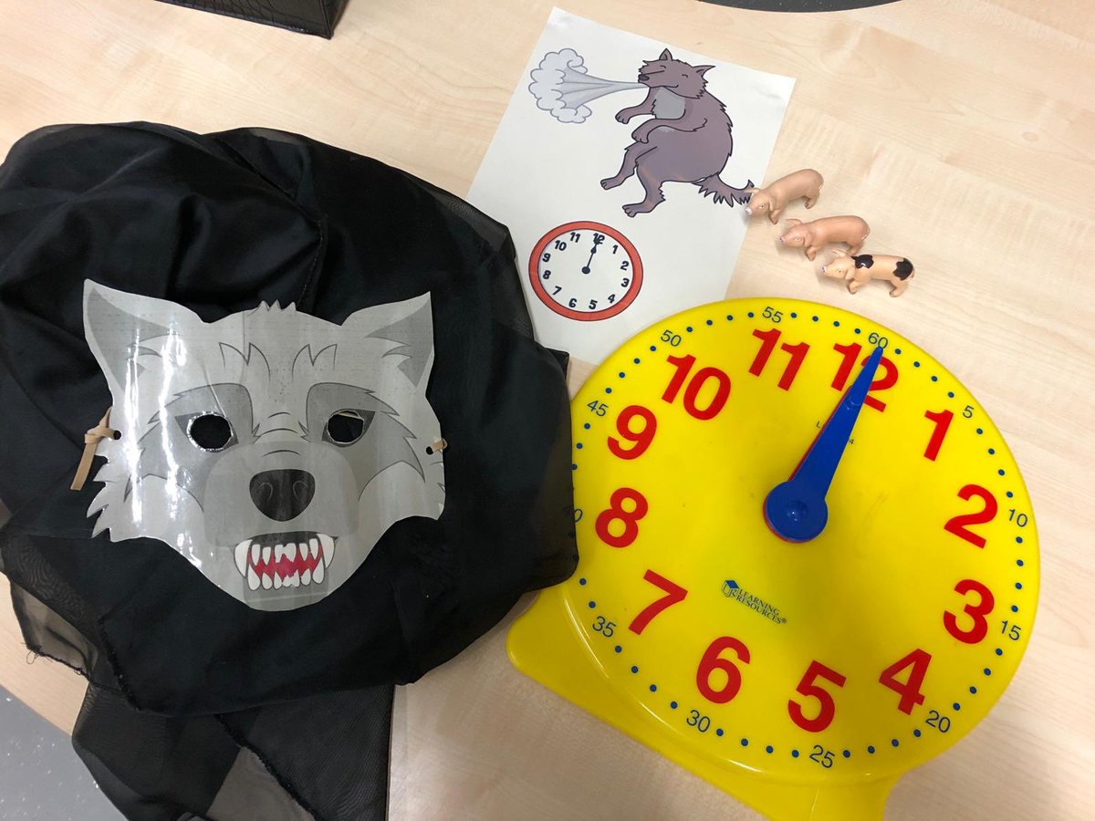 TurriffPrimary's tweet image. In P1B’s first lesson about time today the boys and girls considered how the clock moves and what o’clock times look like on the clock. They had to try and build a house for their pig before the big bad wolf arrived at 12 o’clock 🐺🐷#time #earlyyearsnumeracy #markmakingmatters