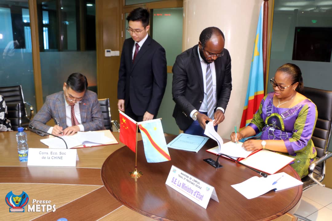 NeneNkulu's tweet image. Bientôt les jeunes de la province du LUALABA vont être formés en Mécanique générale,coupe et couture,Électronique,Électricité grâce à la construction d'un nouveau centre de formation professionnelle de l'INPP à KOLWEZI.Ce bâtiment sera le fruit de la coopération Sino-congolaise.