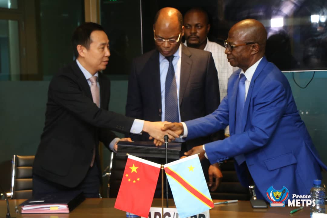 NeneNkulu's tweet image. Bientôt les jeunes de la province du LUALABA vont être formés en Mécanique générale,coupe et couture,Électronique,Électricité grâce à la construction d'un nouveau centre de formation professionnelle de l'INPP à KOLWEZI.Ce bâtiment sera le fruit de la coopération Sino-congolaise.