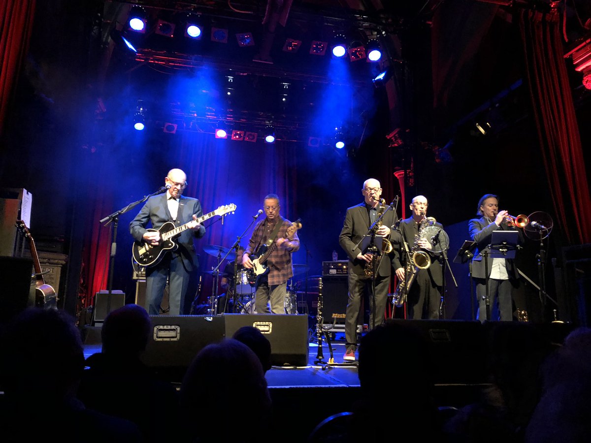 My dad just redeemed himself by taking me to a masterclass in guitar... Andy Fairweather Low In Colchester