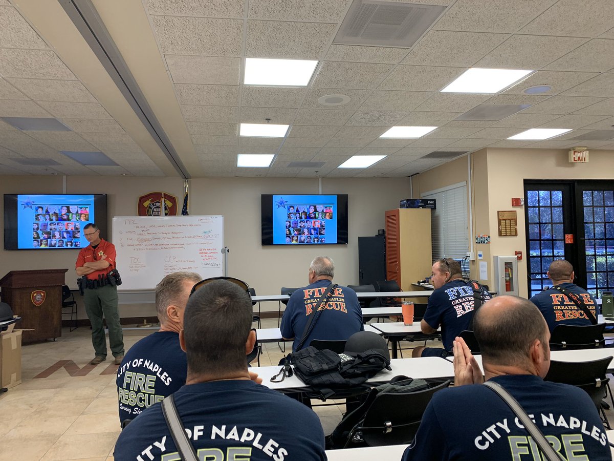 MarcoIslandFire's tweet photo. County Fire and EMS agency’s attending a coordinated training offered by Collier County Sheriff’s Departmemt for: Active Shooter training. Marco first responders are prepared for any situation they may encounter.
#islandfire
#GreatPlaceSafePlace #FirstRespondersWorkingTogether https://t.co/tyXzYv7VTl
