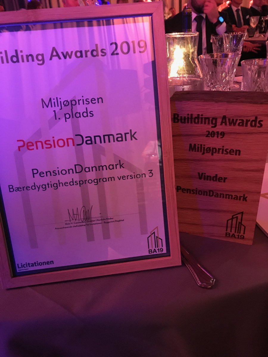 Så stolt over at vi vandt årets Miljøpris ved <a href="/buildingawards/">Building Awards</a> for @PensionDanmarks bæredygtighedsprogram 3.0 #bæredygtighed #dgnb #dkgreen #dkbyg