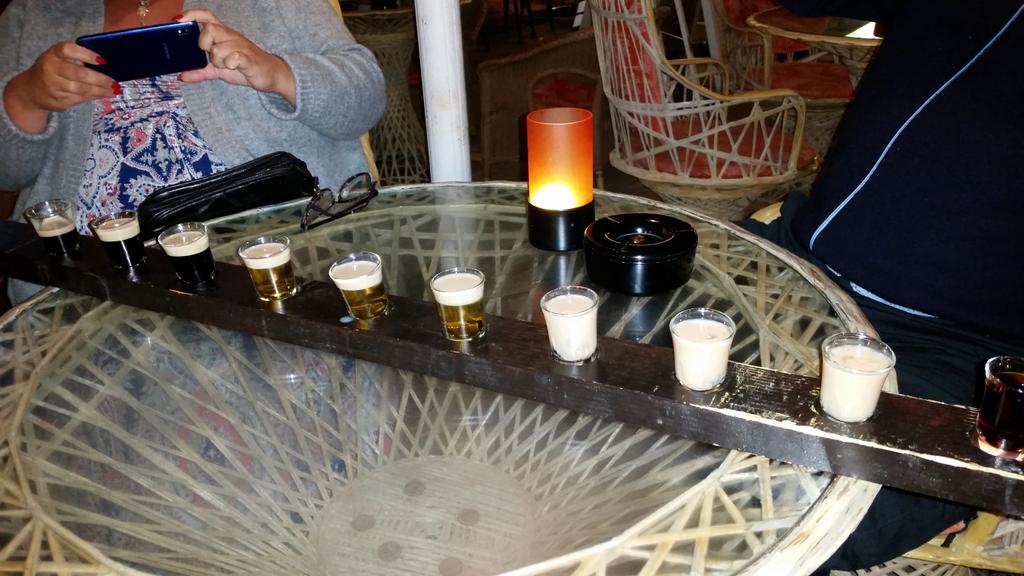 GroovyGail57's tweet photo. Getting messy #shotsoclock #RobinsonsBeachBar #CostaTeguise https://t.co/30dTuhjfTZ