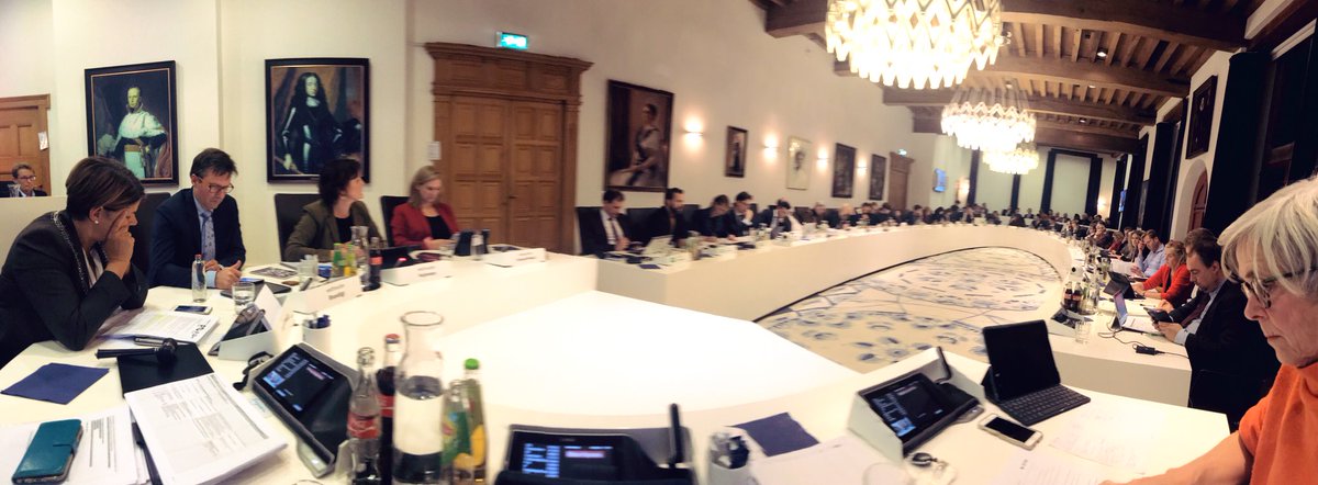 Bas_Vollebregt's tweet photo. Zojuist stemde @Raad015 in met de #Begroting 2020-2023. 💪
- Ondanks financiële uitdagingen #sluitend, zonder lastenverhoging
- Extra stap naar een #Duurzamer #Delft
- Meer ruimte om Delftenaren te laten meegenieten via o.a. #Cultuur & #Evenementen 🎪
Mooie stap! 🍾 https://t.co/o8PiUyVxSl