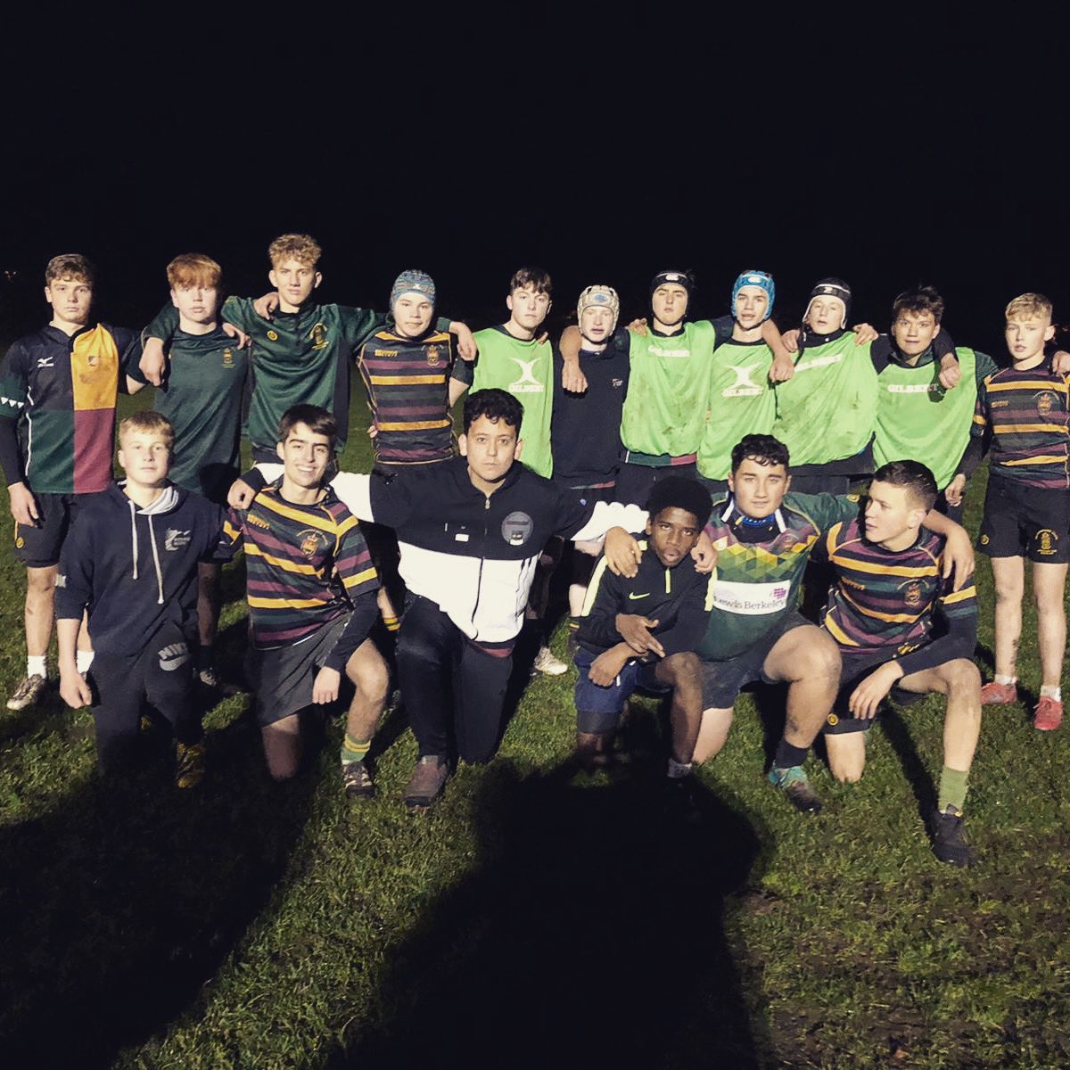 windsorrugby's tweet photo. WINDSOR RUGBY CLUB | Under 16s
34 boys training for u16s tonight. Big league games on Sunday. Bs are away at High Wycombe & As are at home vs Marlow! Great work tonight boys!
#WINDSORRUGBYCLUB #HOMEPARK #WHERESYOURCASTLE #RUGBYGRAM #WEAREWINDSOR #RFU #RUGBYISBACK #UNDER16s https://t.co/hjWcvIIF86