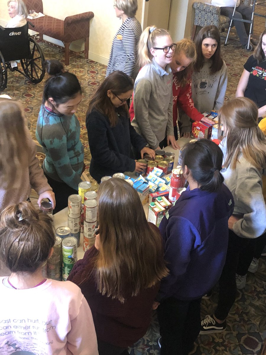 Food packing fun <a href="/SunriseSrLiving/">Sunrise Senior Living</a> to benefit our community closet <a href="/WebsterGrovesHS/">WGHS</a>!   #wgbuzz