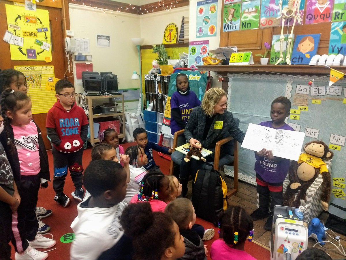DianaRadley17's tweet photo. Shout out to the child care specialists for visiting Romano/Eckert's class @theodore_43.The class was given Big George to represent Tremell when he needs to be hospitalized &amp; Tremell was given Little George.Parent asked 43 to tweet experience.@TDade @DanFontanez  @KishaMorgan100 https://t.co/E2Gych6ZO2
