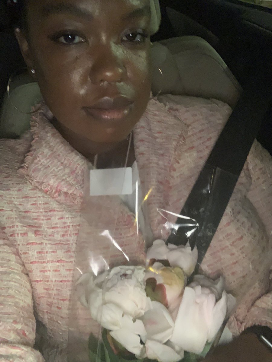 BrwnSkynNeek's tweet image. On this episode of #beansandcornbread.... my favorites from my favorite. I’m slurp him up like Lo Mein 🤤🤫😏