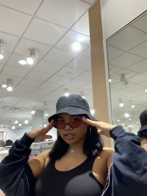 teehee https://t.co/zQoQetAg6y<a href="/tag/newprofilepic"class="tags"><span>#newprofilepic</span></a>