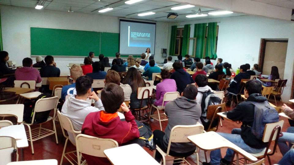 passalacquaok's tweet photo. #HOY se cumplen 70 años del Decreto Presidencial que establece la gratuidad de la Educación Superior en nuestro país. La #UniversidadPública es #inclusión, #igualdad y #movilidadsocial. @un_misiones https://t.co/E1wFF6L7v4