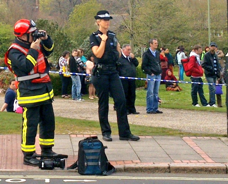 Firesnapper999's tweet photo. @mk_citizen Easy reference guide:
Female in the role of "Sworn Constable" is a Police Officer, pictures attached for easy recognition! ๐ #WelcomeTo2019 #EverydaySexism https://t.co/BfTUZea2Sb