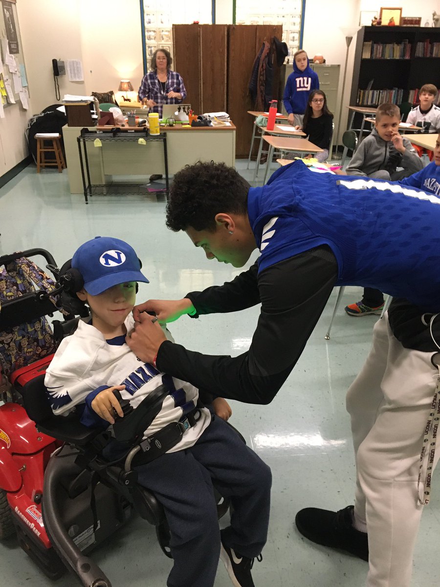 srohn11's tweet photo. This is what it’s all about! #nazarethproud @NAHSBlueEagles @NazHSPrincipal https://t.co/sVYcxKrTaY