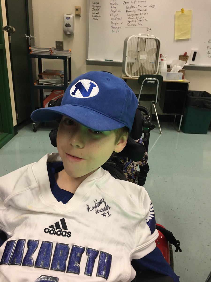 srohn11's tweet photo. This is what it’s all about! #nazarethproud @NAHSBlueEagles @NazHSPrincipal https://t.co/sVYcxKrTaY