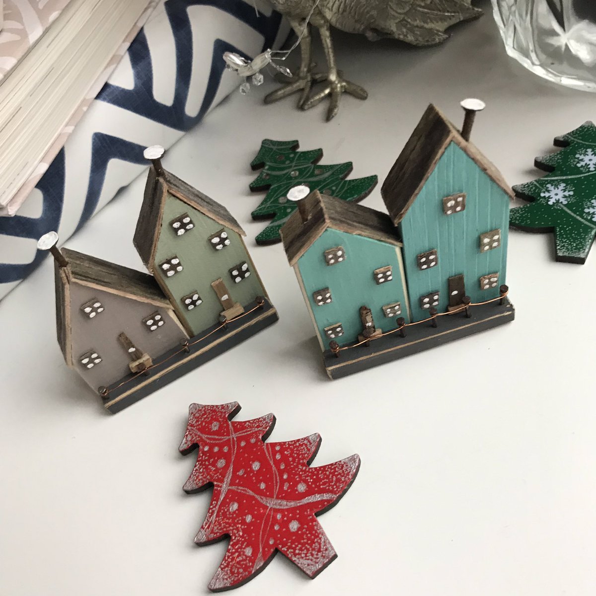 KW CHRISTMAS STREET FRIDGE MAGNET
