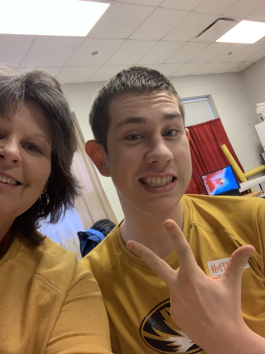 bybee_dawna's tweet photo. 2 Awesome recruits for the Hufflepuffs! Hard working &amp; Friendly are exactly what makes  Parker &amp; Toby a great fit for House Hufflepuff💫 #MagicalCHS2019  #Hufflepuffrecruits https://t.co/SDylnOWeVZ