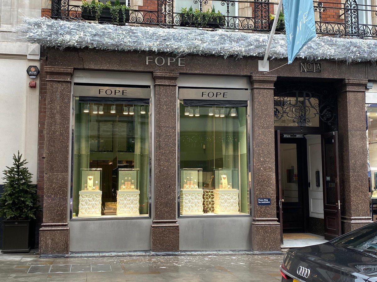Come visit our brand new flagship store in 1A Old Bond Street: we have literally just opened the doors! #FOPElondonFlagship