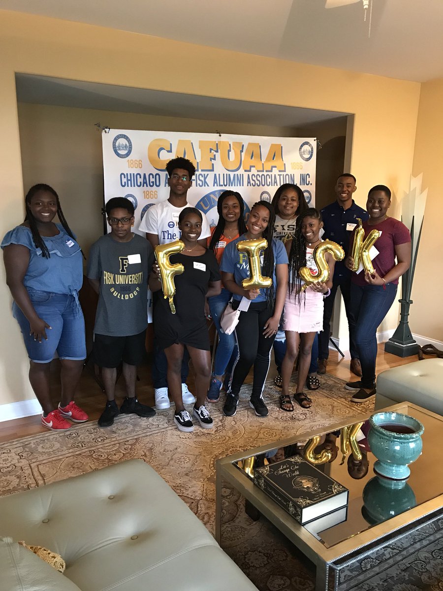 WindyCityFisk's tweet image. Friends, we have been contacted by parents concerned that, due to financial issues, their child will not be able to continue their @FISK1866 education. Please consider making a donation today! Contact us directly or visit connect.fisk.edu/donate !
#GetPlugged🔌 #FiskForever💛💙