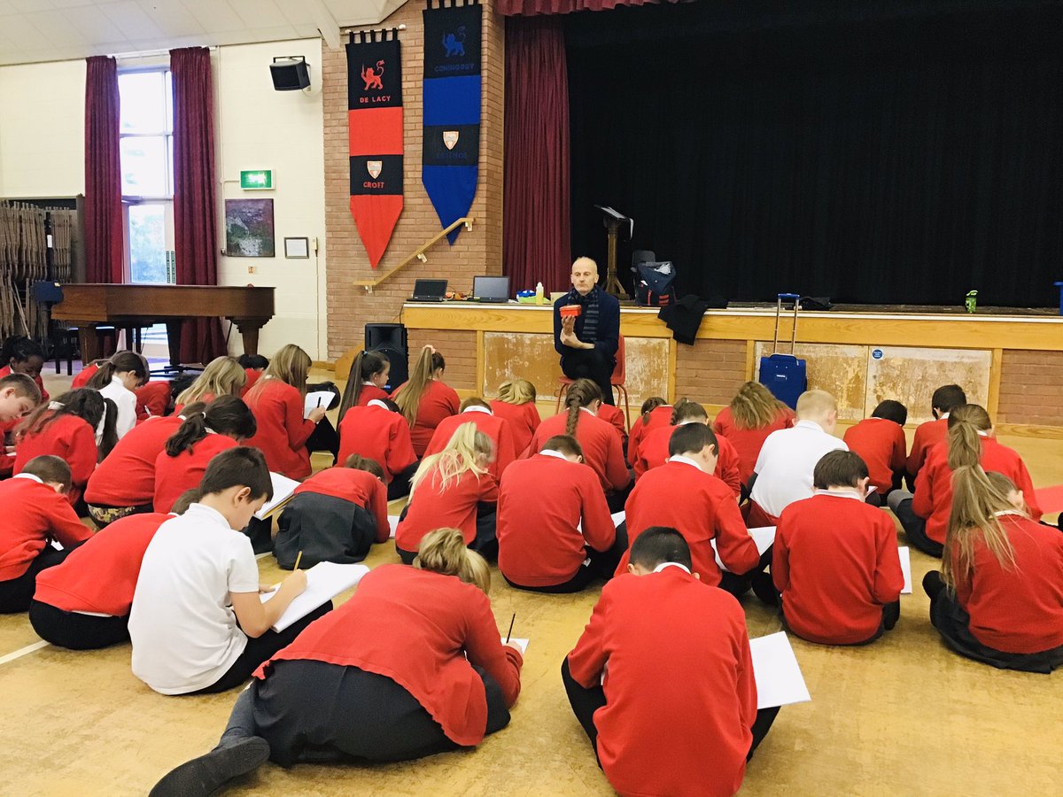 Broadlands_hfds's tweet photo. Year 5 & 6: Visit from a Published Author- Andrew Weale. #imagination #whatsinthebox #dontstopwriting #alliteration #sevensalivatingsloths https://t.co/hNsQn6mjyo