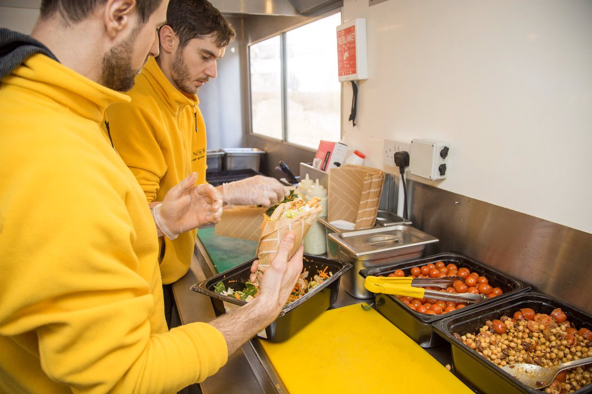 Service in full swing! Just how we like it. 😜 #friyay #FridayVibes #week #Foodie