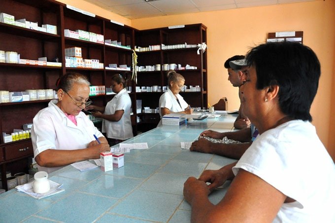 BarrioIi's tweet photo. Aragua"Día del Trabajador Farmacéutico Cubano. Se conmemora este día el 22 de noviembre para recordar el nacimiento de Antonio Guiteras Holmes uno de los primeros profesionales farmacéuticos de Cuba"muchas felicidades en este día a todos nuestros farmacéuticos #SomosCuba https://t.co/CRFLqEk9Th