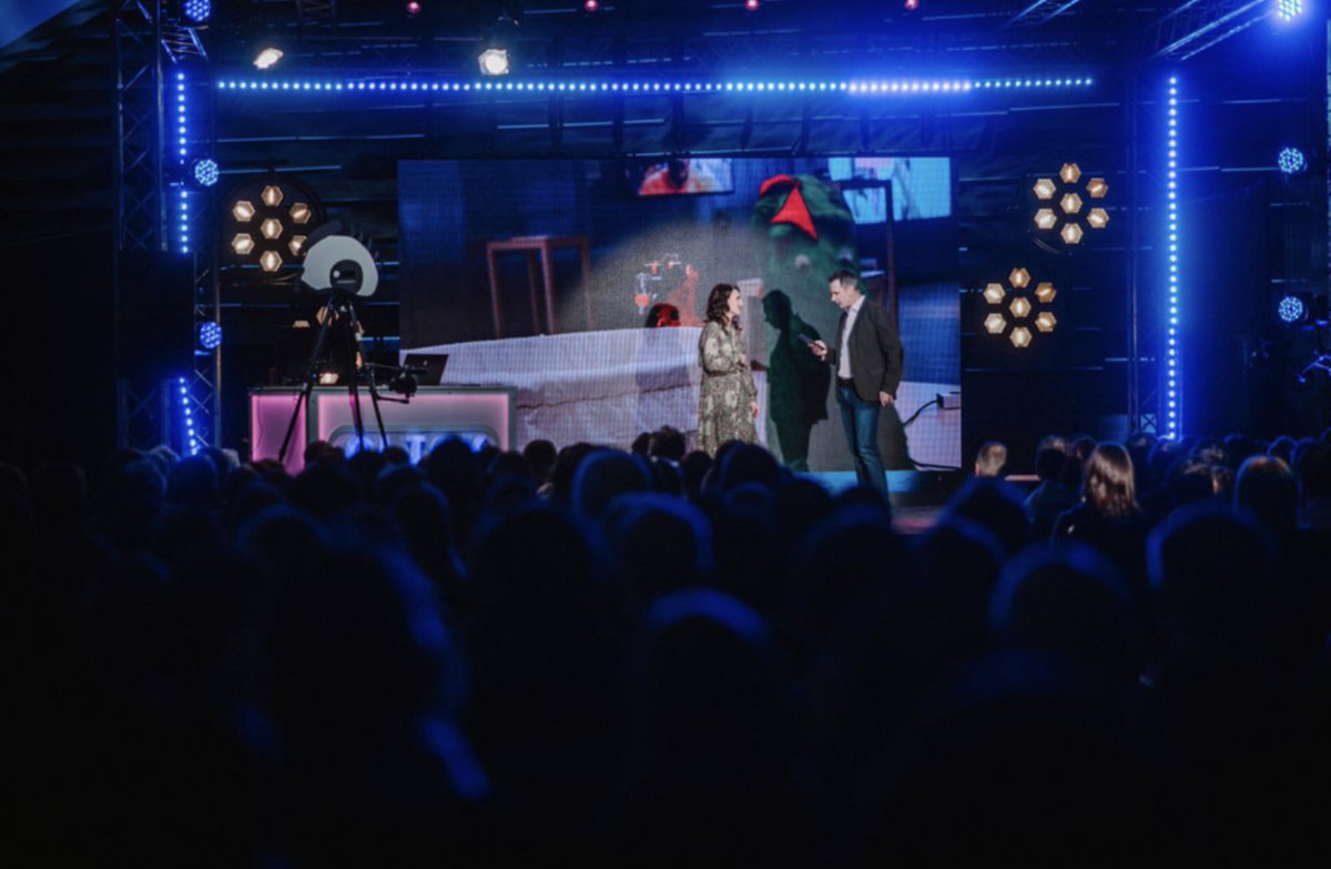 That's a wrap!📺🎥🎬 Thank you all for coming to see <a href="/BBCClick/">@bbcclick</a> LIVE in Scotland this week! Guests <a href="/VADundee/">V&A Dundee</a> were joined by <a href="/NASAJPL/">NASA JPL</a> @KateForbesMSP <a href="/GillianDoc/">Gillian Docherty CBE FRSE</a> <a href="/usabilitydoc/">Annalu Waller</a> <a href="/AbertayUni/">Abertay University</a> <a href="/Hyundai_Global/">Hyundai Worldwide</a> <a href="/StephenBeckett/">Stephen Beckett</a> Highlights on <a href="/BBCWorld/">BBC News (World)</a> <a href="/BBCBreakfast/">BBC Breakfast</a> <a href="/BBCNews/">BBC News (UK)</a> <a href="/BBC/">BBC</a> end of Dec!