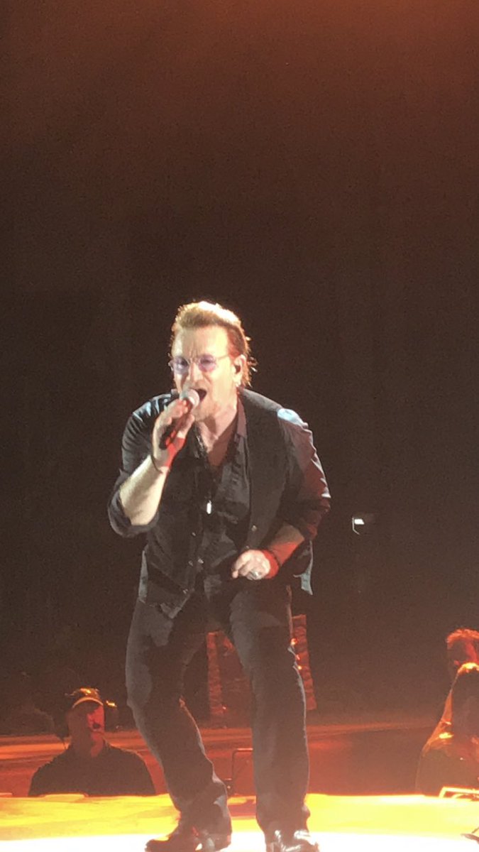 U2FAN22's tweet image. Bono was on fire tonight. It was a just a beautiful show. #U2TheJoshuaTree2019 #U2