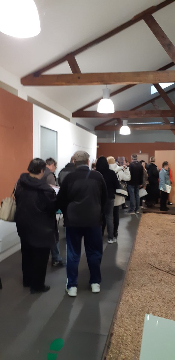 SebastienDarner's tweet photo. C'est l'effervescence pour l'operation Handi Cap vers l'emploi à Loches! #PoleEmploi, @Capemploi_ et de nombreux professionnels sont présents pour proposer leurs solutions d'insertion à nos bénéficiaires! Déjà + de 100 participants! 👏
@RCValdeLoire @ChDelorme76 @ErickKraemer https://t.co/H3BcxfmXBd