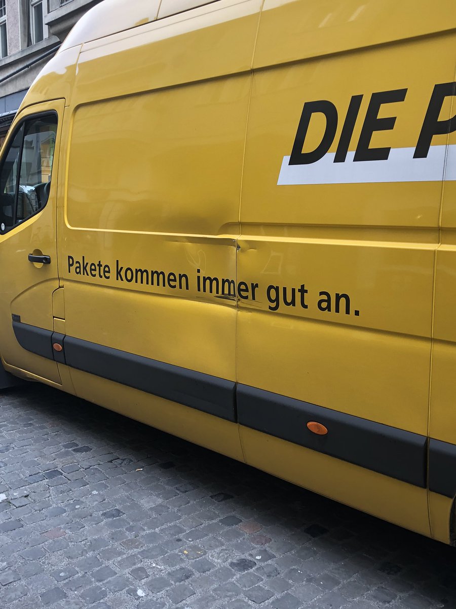 BeckerSophia's tweet photo. Pakete schon, Lieferwagen leider nicht https://t.co/n0omXCkNzU