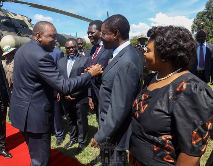 FORD KENYA PL @Wetangulam exchanging pleasantries with President Kenyatta shortly after the
#KibabiiUni4thGraduation ceremony in Bungoma County. 

@JohnMondoh @nalianya_aggrey