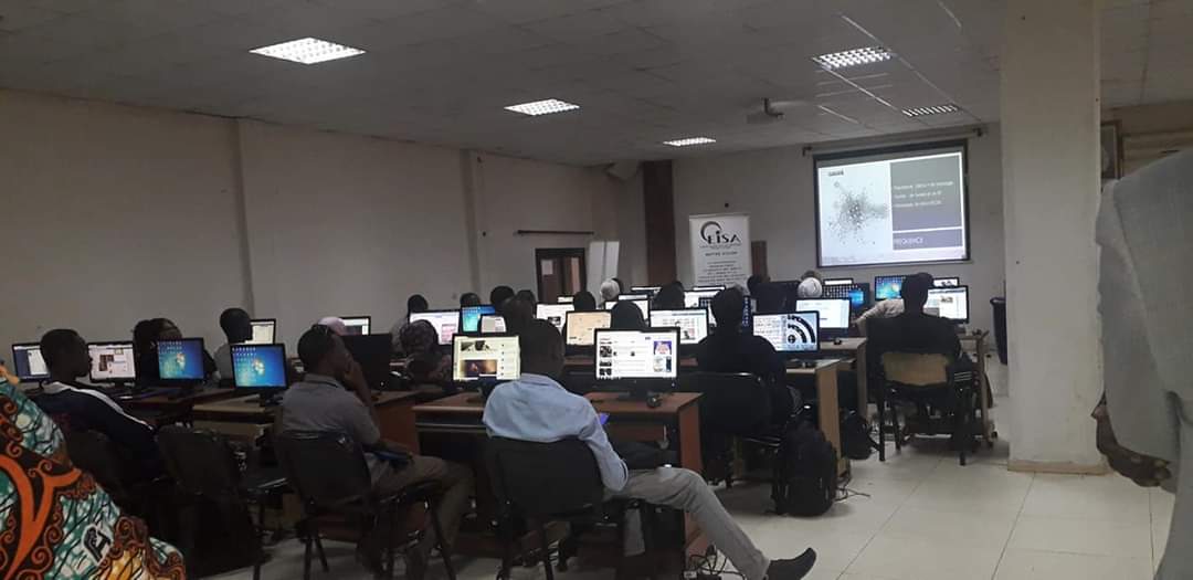 Hamatoure8's tweet photo. Recensement administratif à vocation d’état civil (Ravec) est un droit pour tous les maliens. D’autant plus que c’est la seule condition d’obtention du NINA
#Sciel
#MONRAVEC
@YagarDiakit @ScielMali @FrereOumar @AissataBocoum20 @BENOuma47222984 @Tchewano https://t.co/RcYYiDbtRe