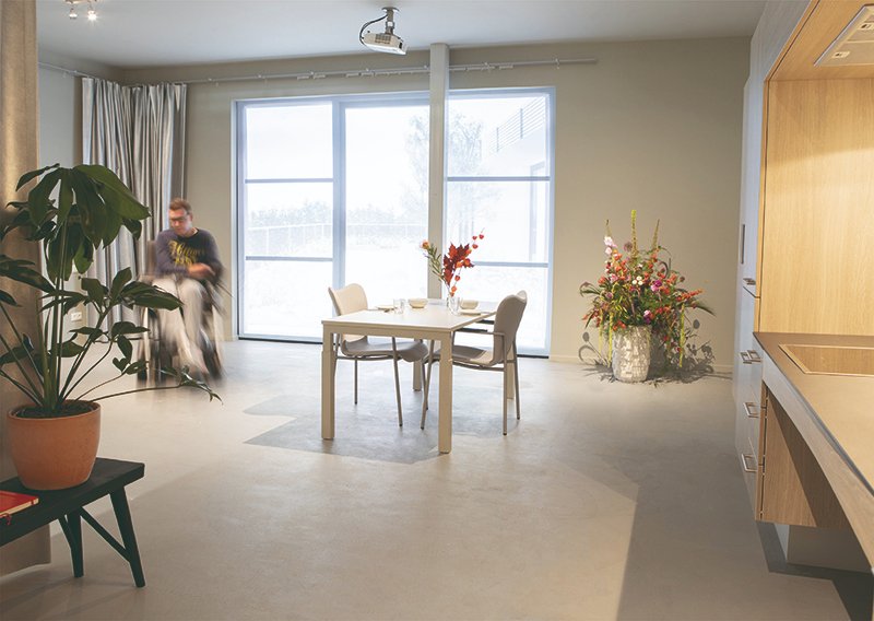 Volgend jaar verhuizen 35 bewoners naar mooie nieuwe #zorgappartementen, waar #technologie hen zo goed mogelijk ondersteunt bij het dagelijks leven. Maar niet voordat zij de technologie eerst zelf goed hebben getest. Lees wat ze ervan vinden: academyhetdorp.nl/hetdorp.net?id…