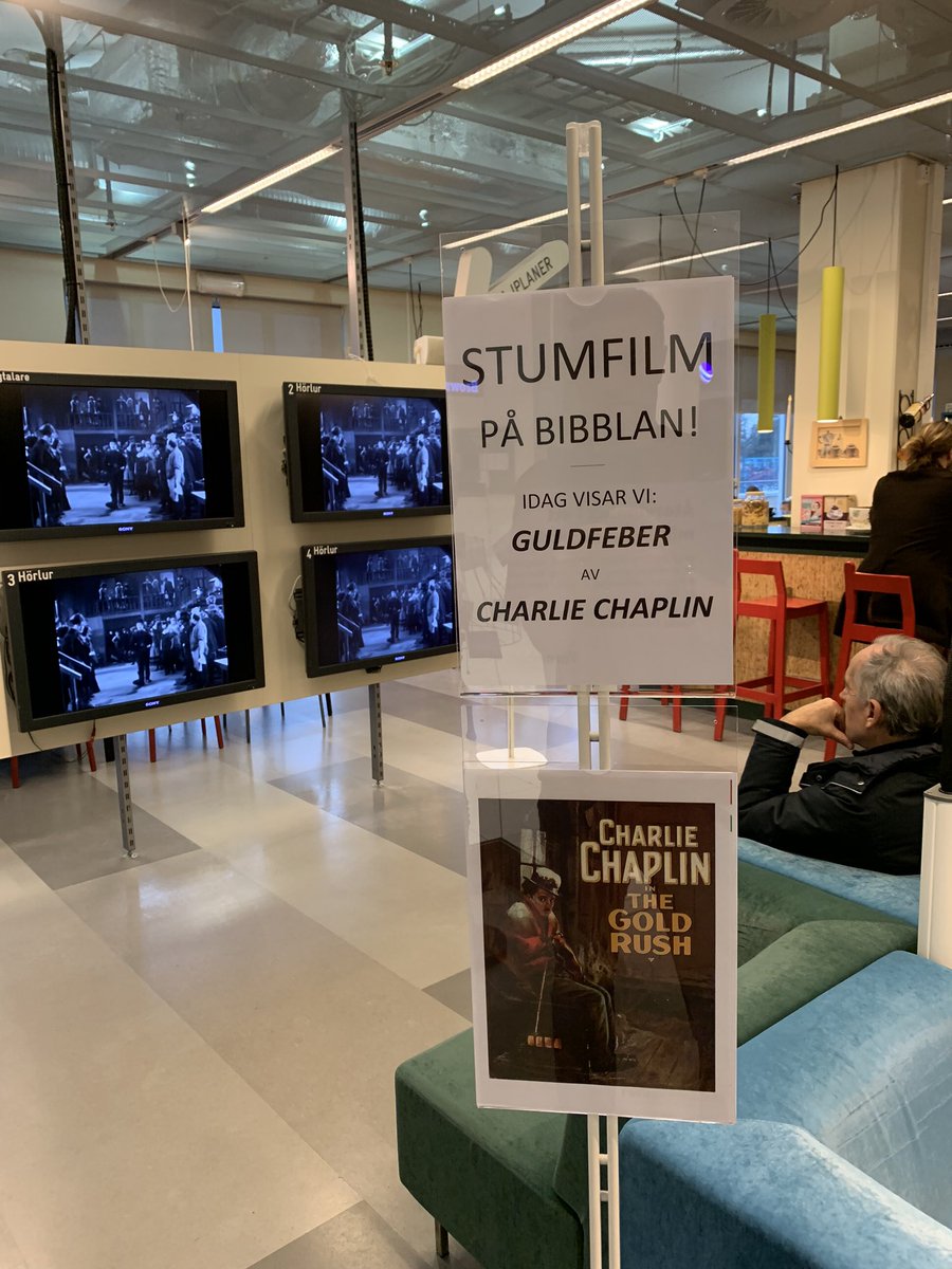 First prototypes of the day. 1: Pop-up library promotion with popcorn, coffee, a robot, and a quiz; 2: Improving the library entrance area with Moomins and silent films <a href="/Jenslin/">Åsa Jenslin</a> #nacka #libraries #prototyping