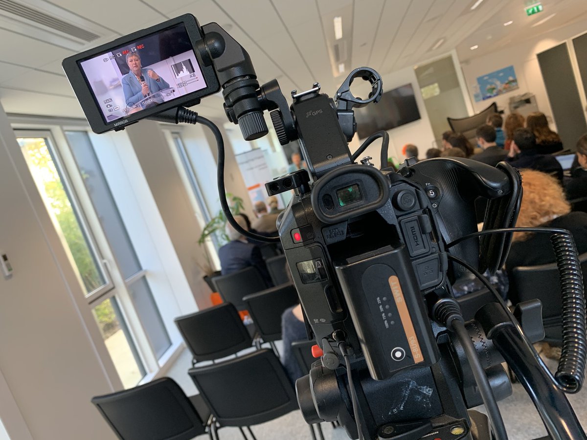 VLeBoulanger's tweet photo. Très honorée d’être la marraine de la seconde édition de #WomenStart, un parcours d’accélération by @orange dédié aux femmes entrepreneures partout dans le monde. 👏 aux lauréates qui bénéficieront d’un accompagnement personnalisé par nos experts @OrangeFab ! https://t.co/4lmFa3l7bR