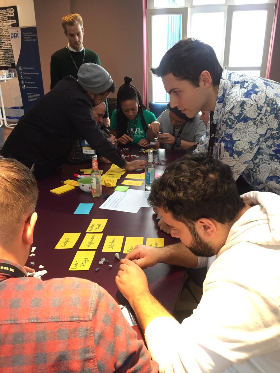 devcampIT's tweet image. Jetzt wird&apos;s knifflig. #WE #PLAY #TECH @devcampIT in #Hamburg