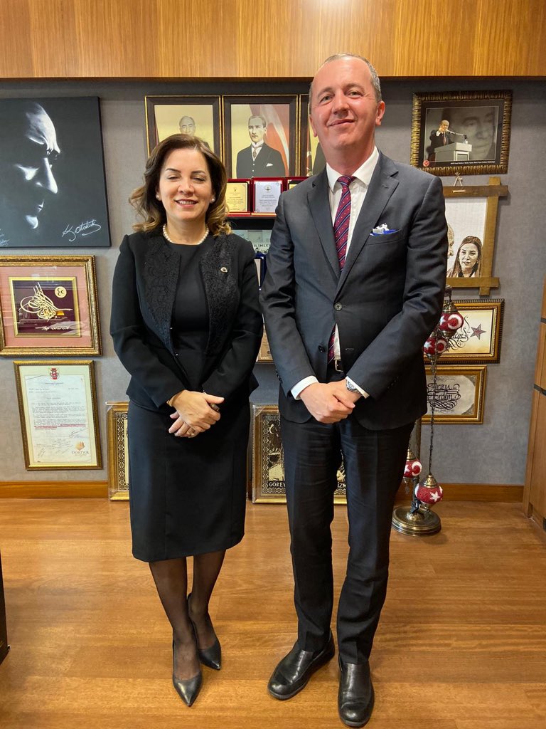 Burak Arkun Bey ziyaretimize gelmiştir. Var olsun.