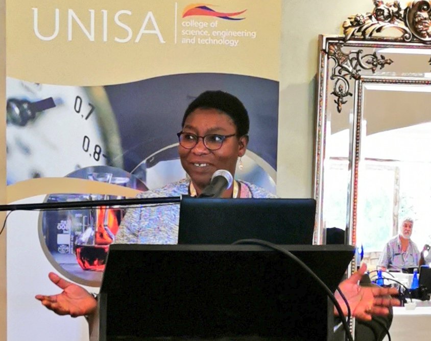 UnisaCSET's tweet photo. Insightful presentation by Dr Grace Katumba, Deputy Executive Dean at #CSET #SharingBestPractices #CSETODL https://t.co/x0P6E2GOyQ