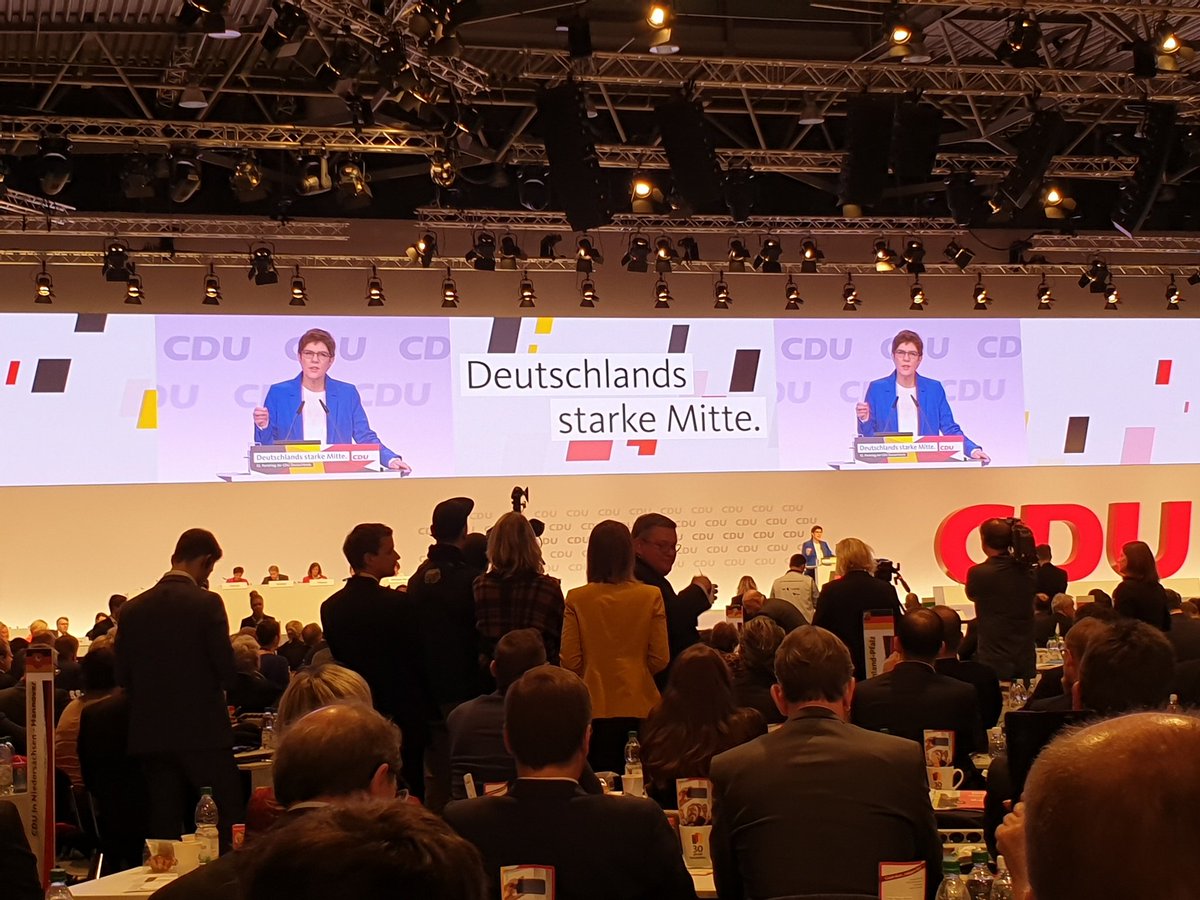 #cdupt19 30 Jahre Mauerfall. Hieran erinnert AKK zu Beginn ihrer Rede. Ein Glückstag für Deutschland.