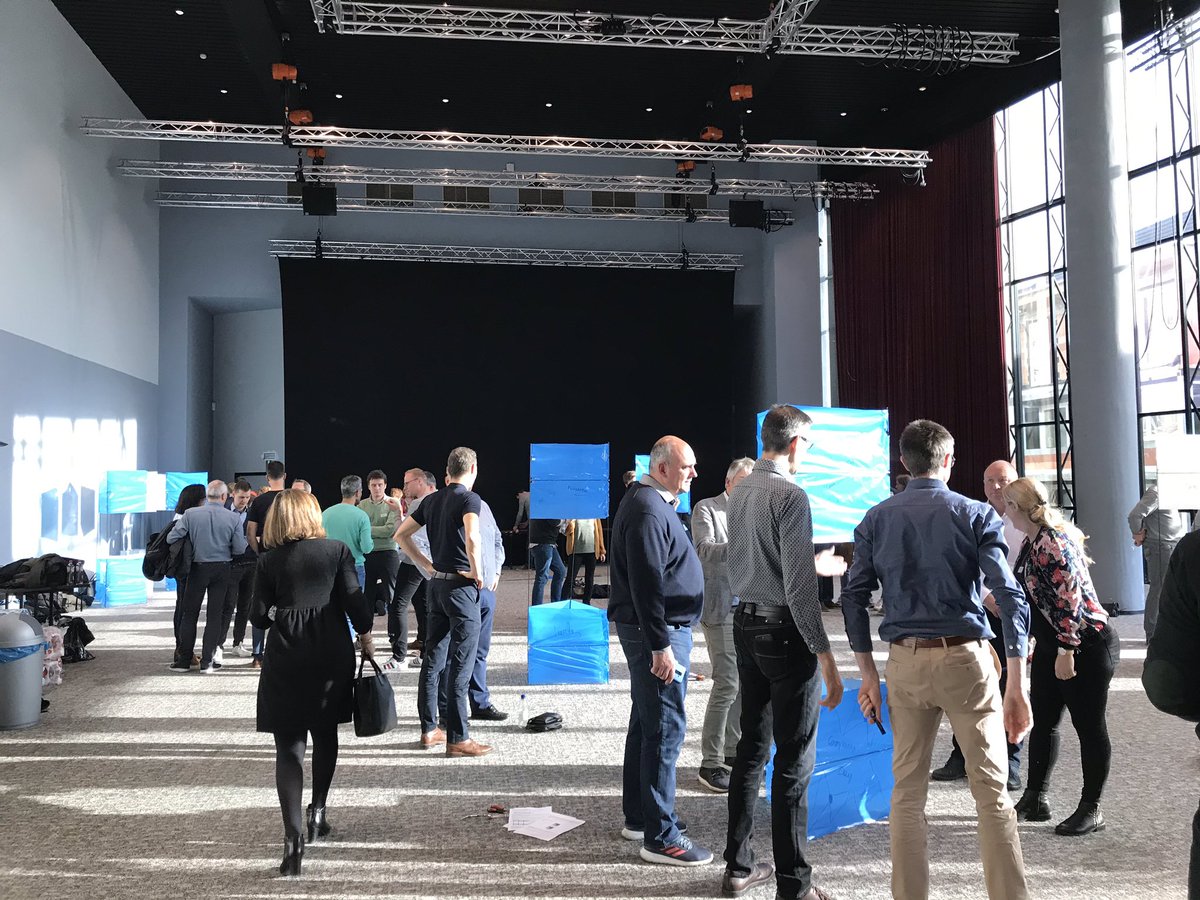 Moore_Belgium's tweet photo. Onze jaarlijkse Company Day is geslaagd van start gegaan! Elke dag tonen we de Power of Moore, maar vandaag hebben we superpowers💪🏻 #powerofmoore #moore #thecompanyscompanion https://t.co/lDDdaWyphO