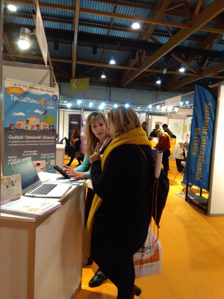 toutemonannee's tweet photo. Venez découvrir les usages de TouteMonAnnée et échanger avec Emmanuelle et Béatrice aux #EducDays à Bruxelles😀 https://t.co/Lx7qC9PFiE