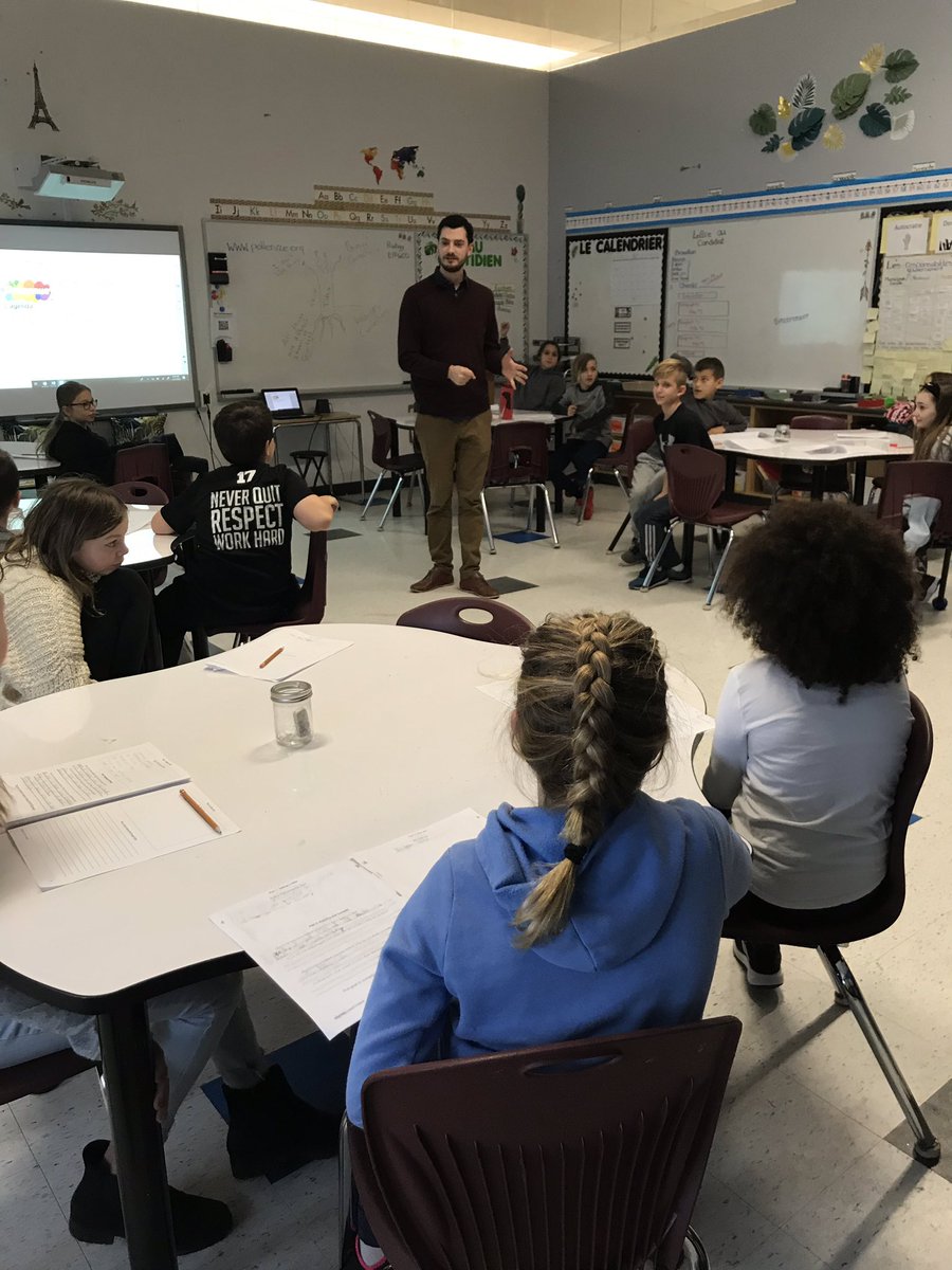 Mme_Pilon's tweet photo. Kyle led a writing room “joke jam” today in our classes @MsRoach4 through the Finding your Funny comedy program @alcdsb_mich Students collaboratively shared ideas and humor to begin writing their own comedy sets! #ALCDSB https://t.co/jB4BNSlM2I