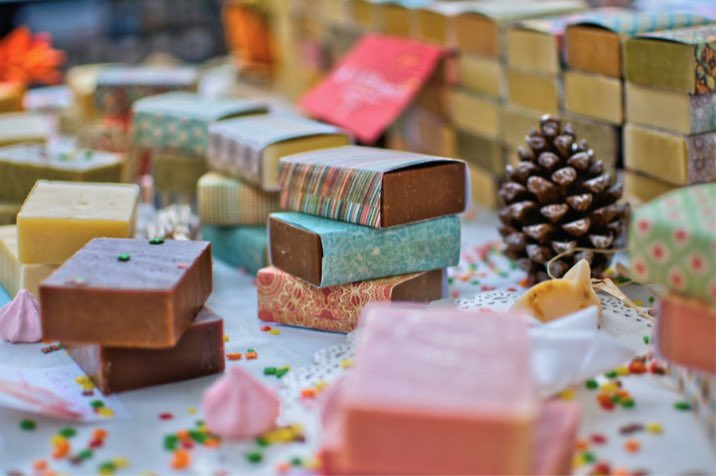 Inspireddessert's tweet photo. There are only a few places left in our Christmas cracker making workshop. Tickets are only £5.
It will be held between 2:30pm-4:00pm in store tomorrow. https://t.co/xkbpjFnJz7