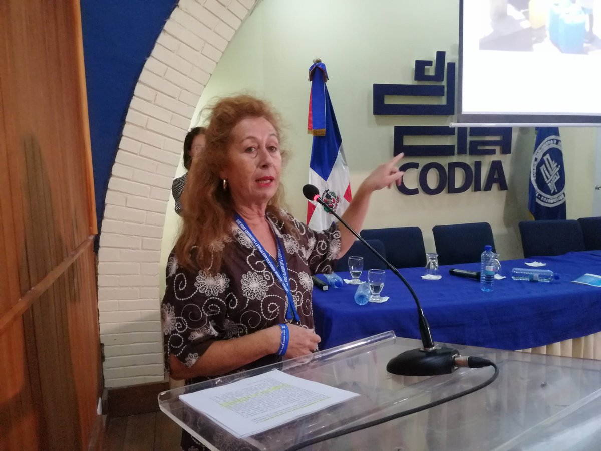 ONGDhmasd's tweet photo. Congreso @CodiaCentral. El convenio  #riolosbaos, como parte de la estrategia española de cooperación, estuvo presente en la conferencia “Cooperación Española en materia de agua en R. Dominicana”. Impartida por Mercedes García, responsable programas de Agua y Saneamiento @AECIDRD https://t.co/kah6DZpDOW