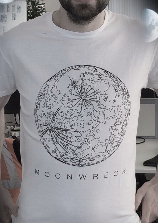 Yeahhh it’s #TShirtDay so <a href="/maryannehobbs/">maryannehobbs</a> <a href="/BBC6Music/">BBC Radio 6 Music</a> I’m wearing <a href="/moonwrecked/">MOONWRECK</a> one 😂 do you have any of our songs in the box 😂😂 #TShirtDay