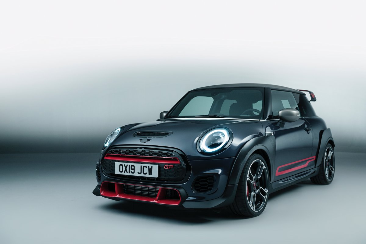 De nieuwe #MINI #JohnCooperWorks GP is ontdaan van alle overtollige zaken, voor een maximale acceleratie en wendbaarheid.  Wereldwijd is de GP gelimiteerd op slechts 3000 modellen. Meer weten? Neem snel contact met ons op via 0513 - 61 88 88 of info@debeier.nl. #DeBeier