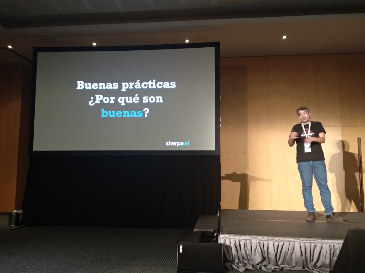 "Caminar sobre el agua y desarrollar software a partir de unas  especificaciones es fácil, si ambas están congeladas" <a href="/Aitortxu/">Aitor Alzola</a> <a href="/confagilespain/">Agile In The New Normal</a> #AgileForAll