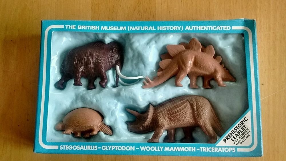 The second NHM authenticated dinosaur set only actually contained two dinosaur toys- Triceratops and Stegosaurus, but two other prehistoric beasties: Glyptodon and a Mammoth. This set came out in 1975. I've never seen an original box of these guys either