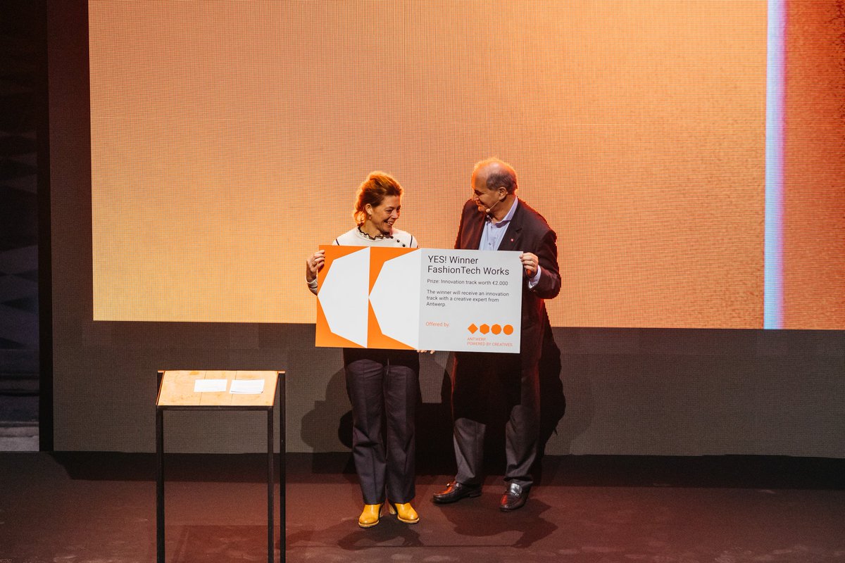 Business in Antwerp (@businessina) on Twitter photo .<a href="/DyeCoo/">DyeCoo Textile Systems B.V.</a> pitchte gisteren op #FashionTalks de innovatieve technologie om stoffen te verven met carbondioxide, zonder water en chemicaliën. <a href="/apbc_be/">APBC</a> beloont #DyeCoo als winnaar Fash Tech voor deze #closetheloop die drinkbaar water bespaart en vervuiling tegengaat! Proficiat. .<a href="/DyeCoo/">DyeCoo Textile Systems B.V.</a> pitchte gisteren op #FashionTalks de innovatieve technologie om stoffen te verven met carbondioxide, zonder water en chemicaliën. <a href="/apbc_be/">APBC</a> beloont #DyeCoo als winnaar Fash Tech voor deze #closetheloop die drinkbaar water bespaart en vervuiling tegengaat! Proficiat.