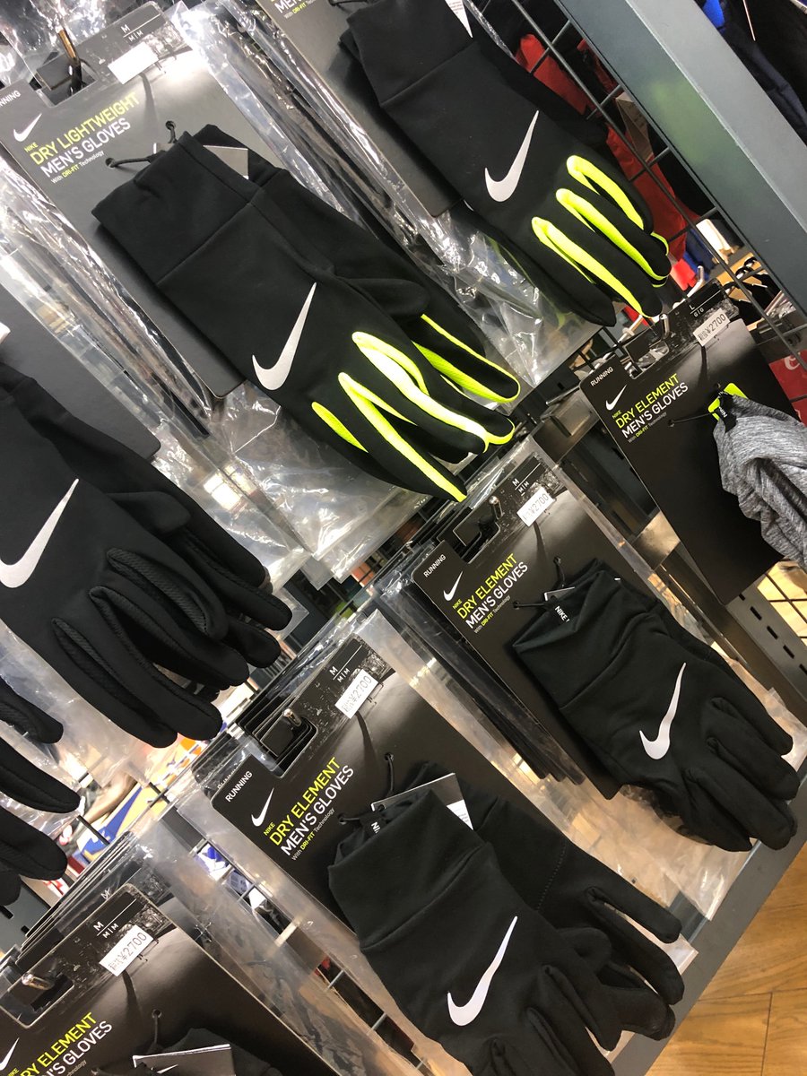 ハヤカワ 熊本城マラソン応援アカウント 熊本城マラソン応援企画 ランニングバーゲン開催中 あと２日 寒い 季節 防寒対策の必需品 ブレーカー 手袋などなどご用意してます 是非この機会に 熊本城マラソン ランニング バーゲン