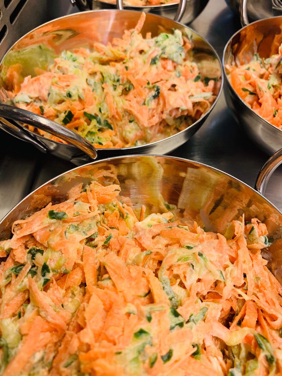 CoBCollege's tweet image. Our Level 3 #Catering students dished up another culinary feast last night with Brinda Bungaroo from Brinda's Mauritius Delights! 

The next gourmet night is on December 5th with Chef Saravanan from The Mint Room in Clifton.